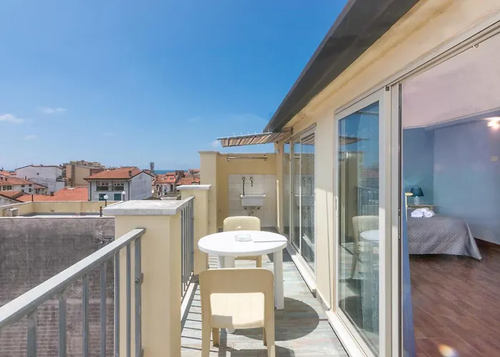 Hotel Benvenuti Viareggio